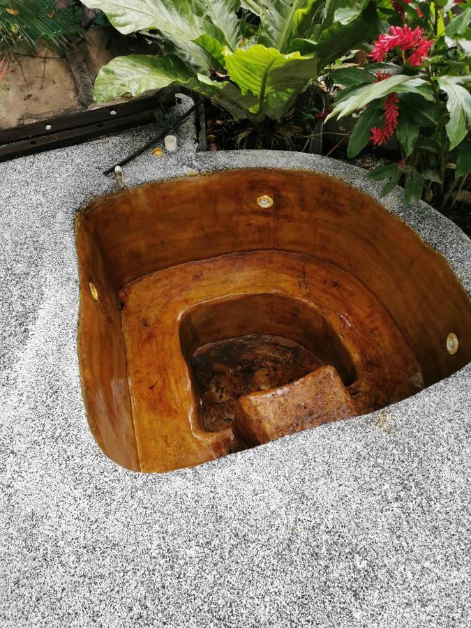 ホテル Momotus Glamping Florencia エクステリア 写真