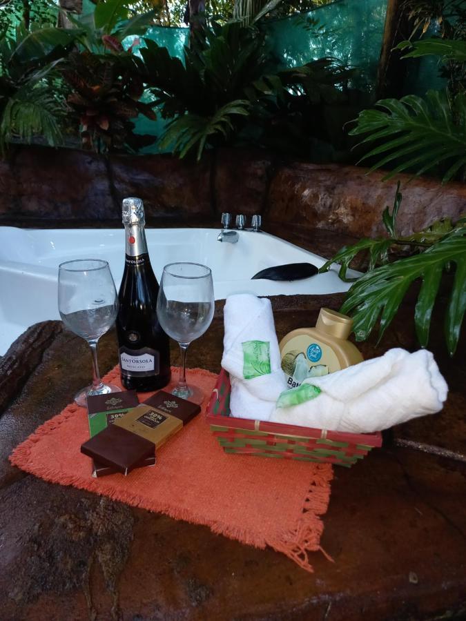 ホテル Momotus Glamping Florencia エクステリア 写真
