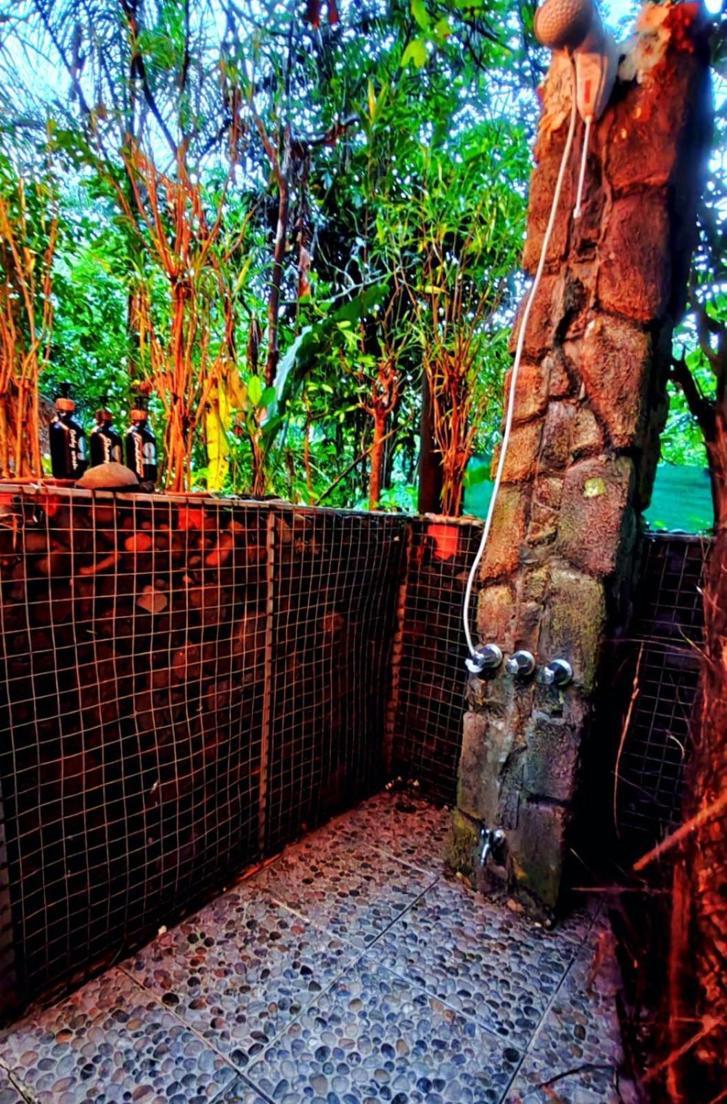 ホテル Momotus Glamping Florencia エクステリア 写真